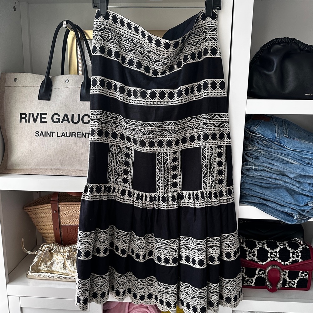 Embroidery detail skirt